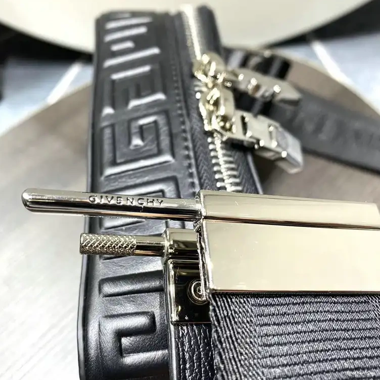 Brother Sam Yupoo Bag 2209SW0077 Givenchy 0408